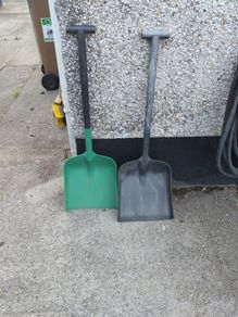 grain shovel