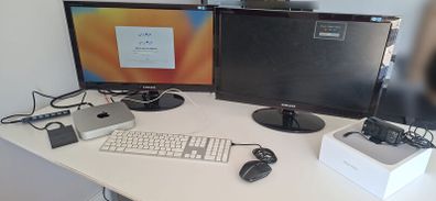 Mac Mini M2 Bundle - Everything in the pics!!