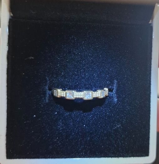 Diamond ring