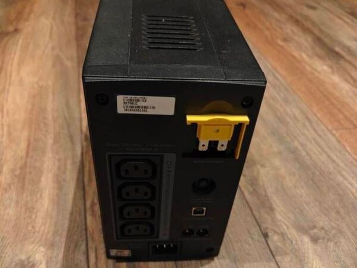Apc Back-ups 700va