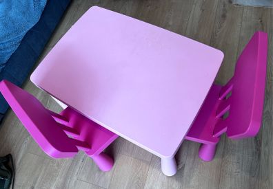 Kids plastic table and 2 chairs