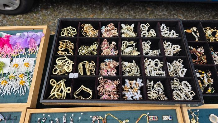 Women accessories