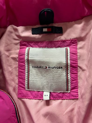 Tommy Hilfiger puffa jacket age 14 excellent condition!!!