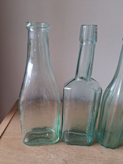 Lot of 7 vintage bottles