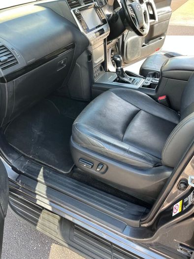 Business Class Land Cruiser