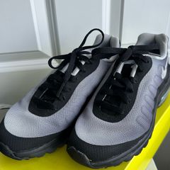 Nike runners - UK size 4