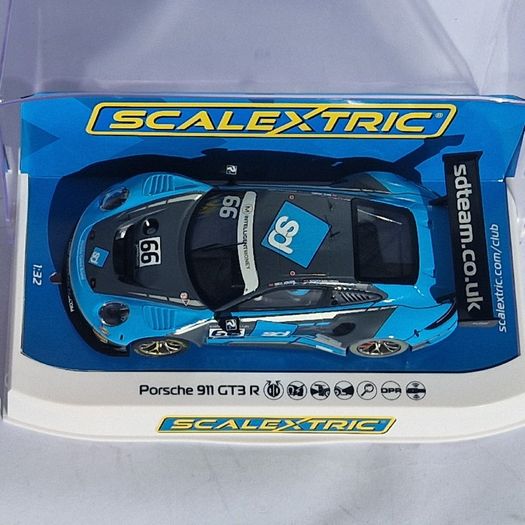 Scalextric C4415 Porsche 911 GT3 R Slot Car  ( Gt touring Le Mans )