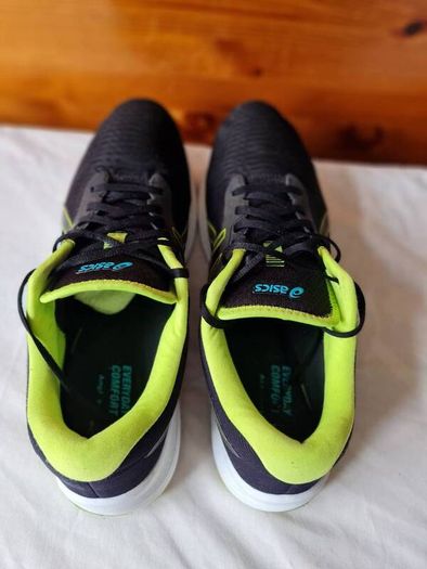 asics gel pulse 12 black/green Size 12 eu 48 in excellent condition