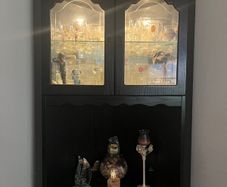Black Corner Unit