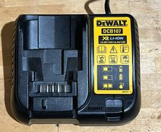 Dewalt DCB107 Multi-Voltage Charger (NEW)