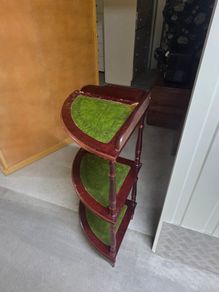 ornament table