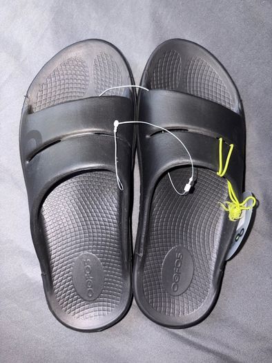 oofos unisex slides