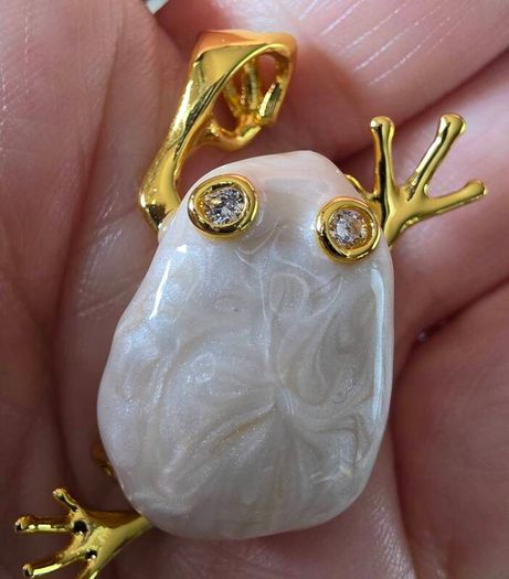 Pandora Wonders Collection Treated Freshwater Cultured Baroque Pearl Oversized Frog Pendant  New