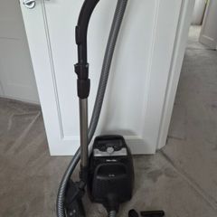 Miele Hoover