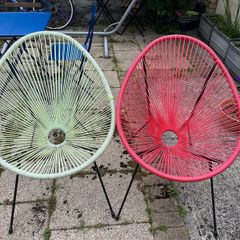 Outdoor lounge chairs