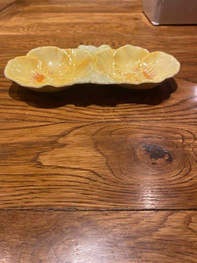Beswick  Pansy dish