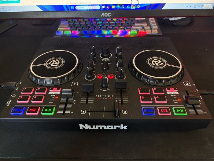 Numark Partymix Live DJ Controller
