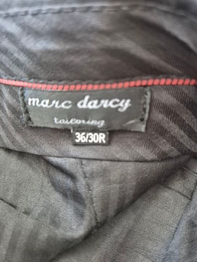 Mark Darcy suit 36r