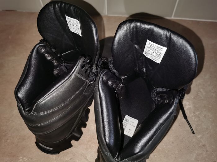 Men's Reebok boots Genuine leather Black Winter Sneakers EUR40 US7.5 UK6.5