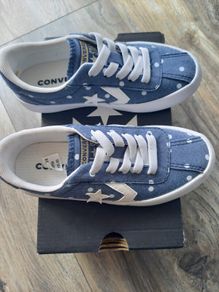 Kids converse