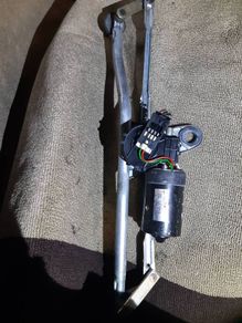 BMW E46 front wiper motor & linkage, BMW6763-8362156