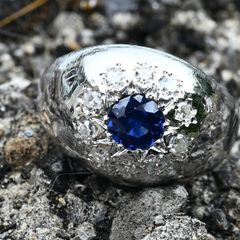 Vintage Ladies or Gents 1960s Sapphire & Diamond Ring