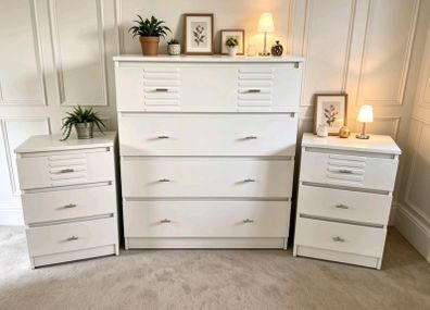 Chest of Drawers & 2 Lockers