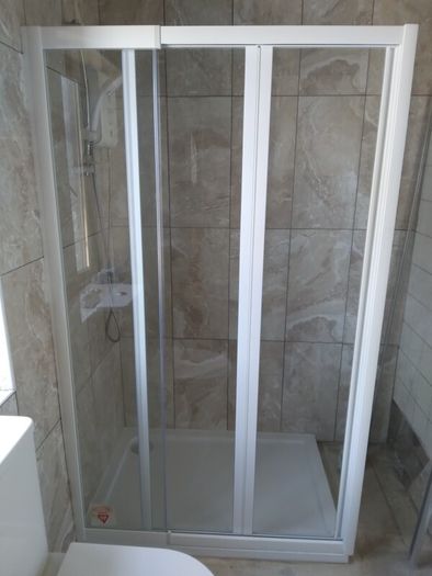 Folding Telescopic Shower Door.New