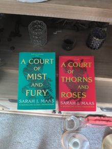 Sarah J Mass - Court of series 2 books