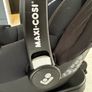 Maxi Cosi Car Seat and isofix base Image 5