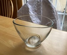 Glass bowl
