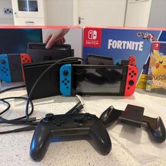 Nintendo Switch, Pro Controller and 2 games