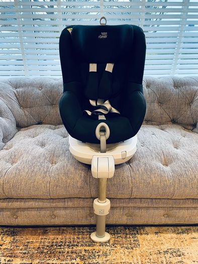 Car seat Suitable From Birth up to 18kg
