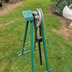 Pipe bender