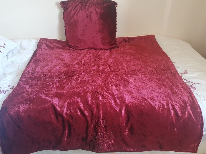 Cushion & throw