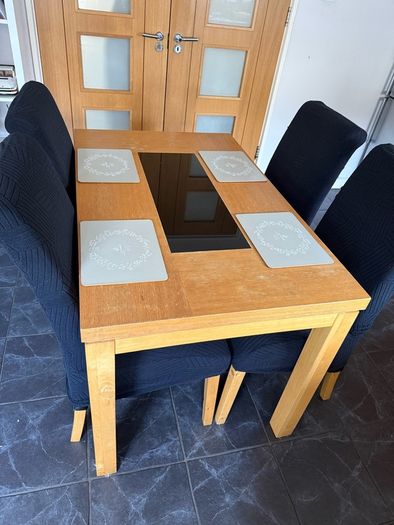 table and chairs