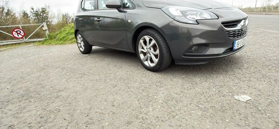 Opel Vauxhall corsa 1.0 t massive spec