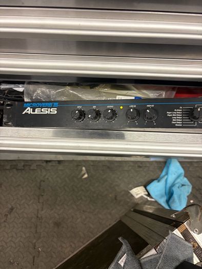 Alesis Behringer lexicon