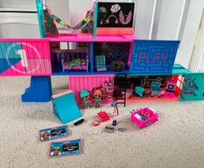LOL Surprise skater house