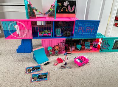 LOL Surprise skater house