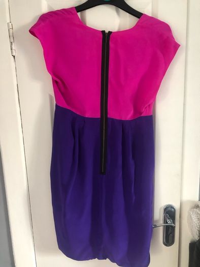 Ladies stunning dress size 10 with pockets