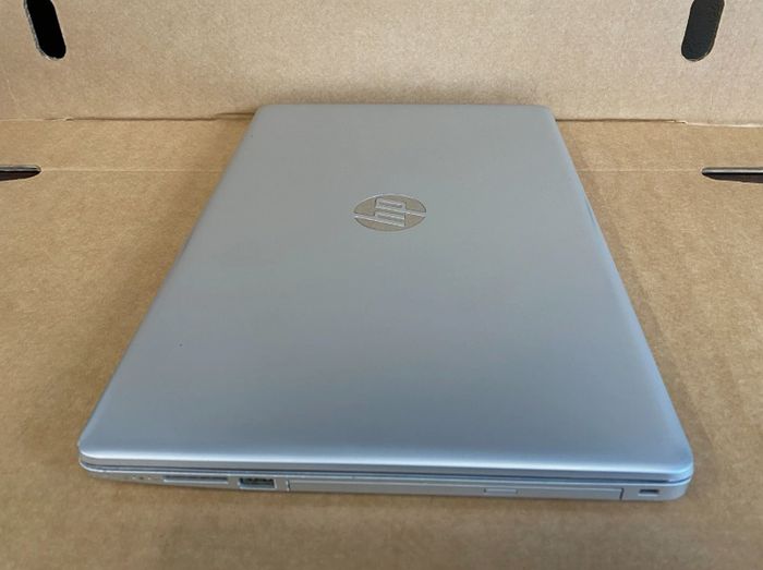 HP 15 DR0006TX 15.6" Gaming Business Laptop i5 16GB RAM 512GB SSD 2GB NVidia Geforce MX110 Win 11
