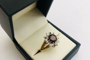 Vintage 18ct Yellow Gold Garnet &amp; Diamond Cluster Ring
