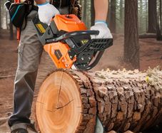 62 cc Gas Chainsaw, 20 inch petrol  Powered Chainsaw, 3.6 HP Power Chain Saw with Non-Slip Handle, petrol-Powered Chainsaws with Dual Fuel Tanks, For Wood Cutting, Tree Trimming, and Land Clearing