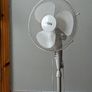 18" Oscillating Fan Image 2