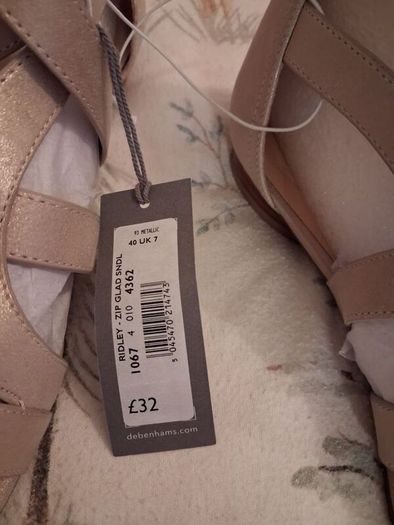 Principles Sandals Size 7