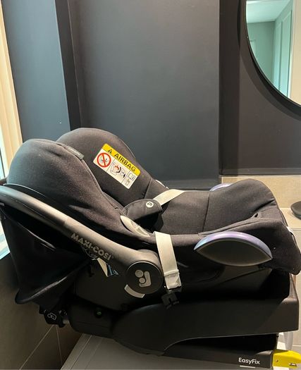 Maxi Cosi car seat