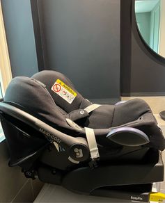 Maxi Cosi car seat