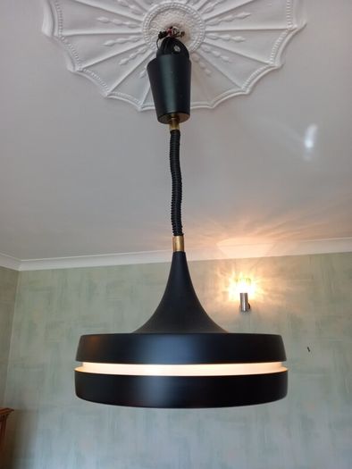 Pendant light