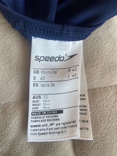 Speedo swimsuit size 40